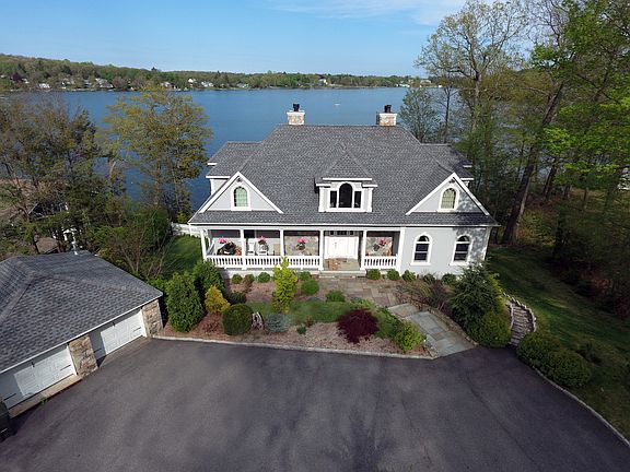 2nd image of 272 W Lake Blvd