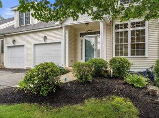 8 Kingson Ln UNIT 4, Medway, MA 02053