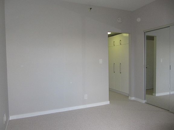 4th image of 1 Daniel Burnham Ct APT 402