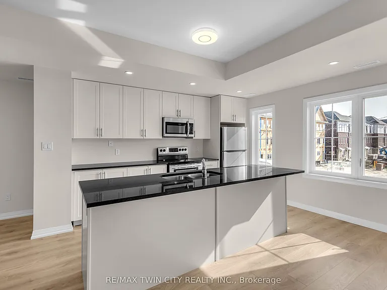 677 Park Rd N #17 — Photo 18