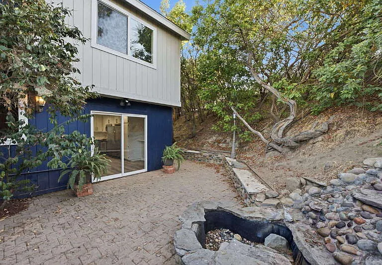1912 Shirley Ln — Photo 31