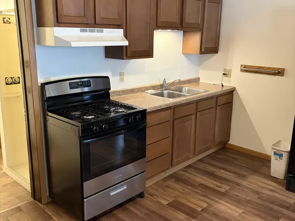 924 1st Ave #2, Eau Claire, WI 54703
