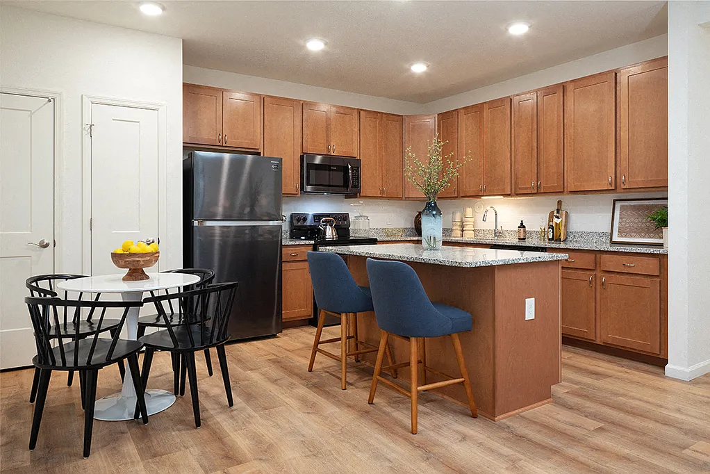 Meadowridge Apartments — Photo 1