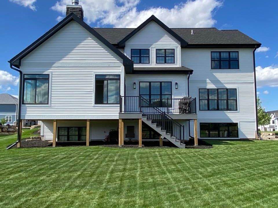 2nd image of 1008 Golden Ln