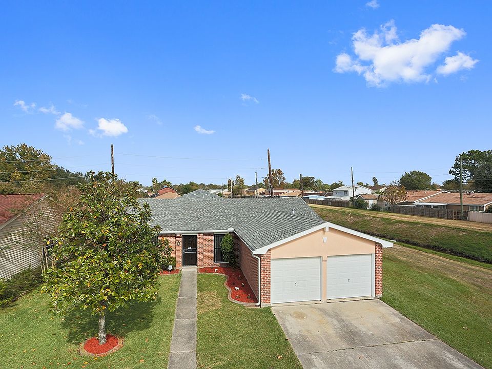 1st image of 2580 Eastview Dr