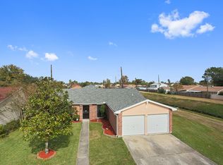 2580 Eastview Dr, Harvey, LA 70058