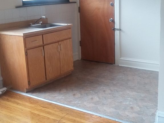 2nd image of 7949 S Drexel Ave APT 3A