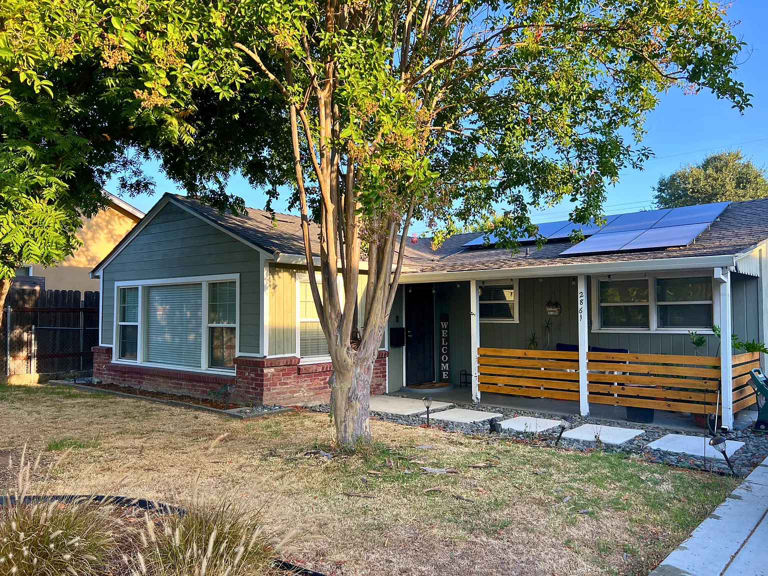 2861 24th Ave photo 1