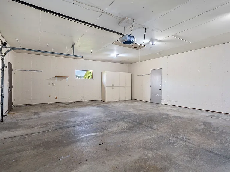 1324 Bluebird Ct — Photo 20