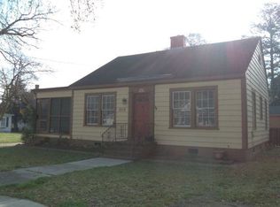404 N Sumner St, Selma, NC 27576