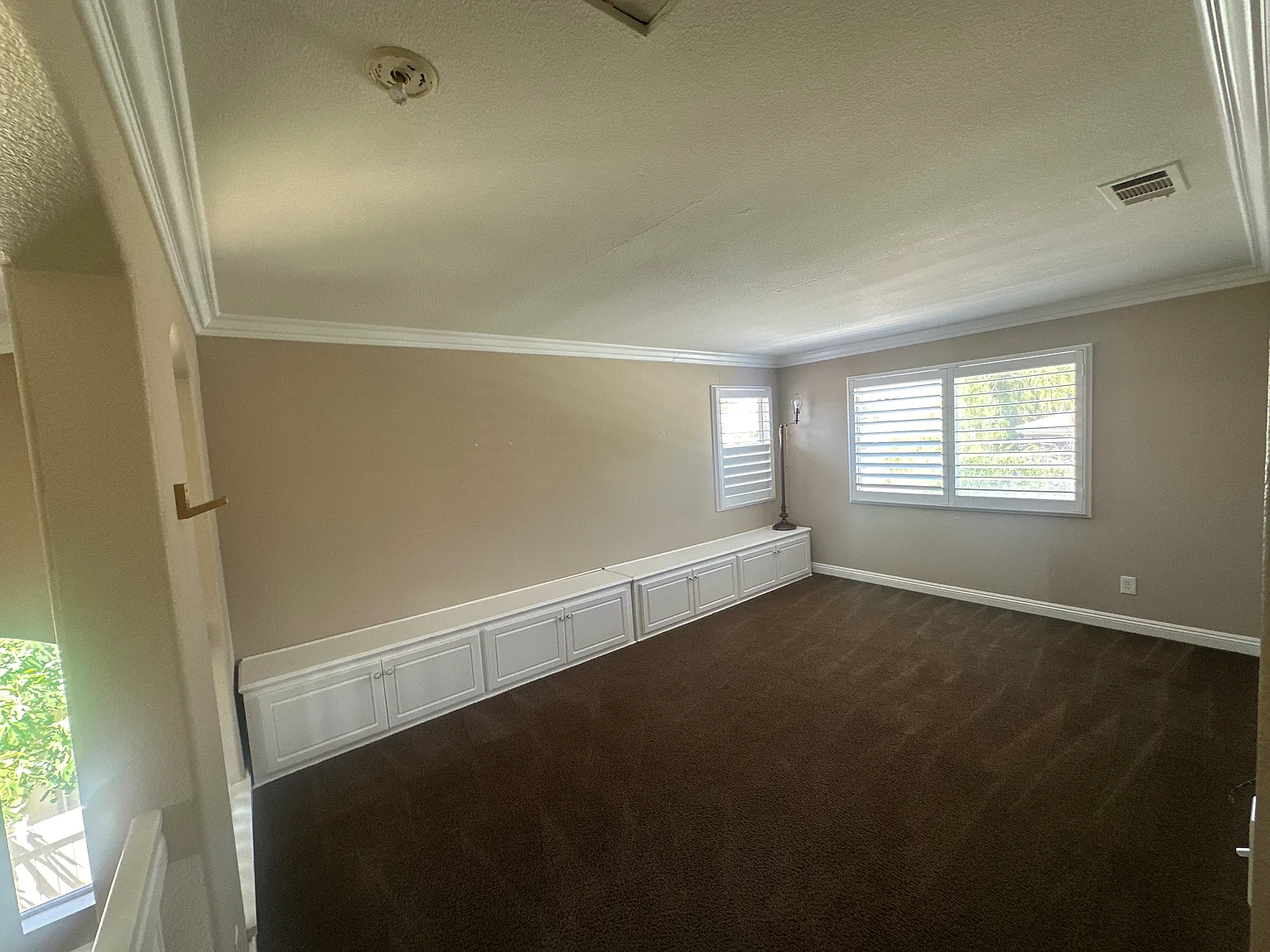 4 bed, 2.5 bath, 2218 sqft, $1,800 — Photo 4