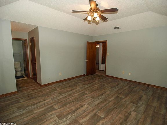 4th image of 5517 Windmill Dr