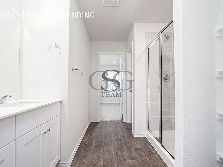 23215 Langdon Lndg — Photo 17