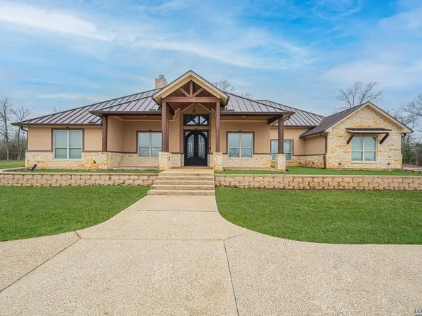 611 Mustang Dr, Longview, TX 75605