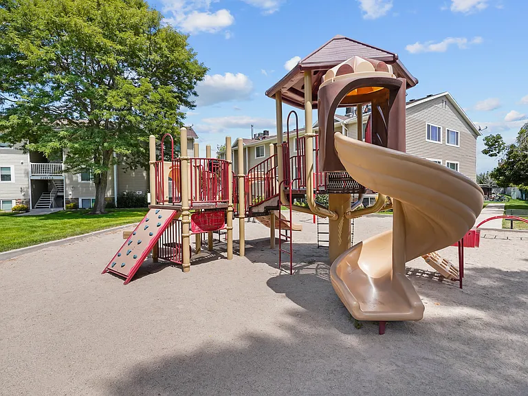 Valley Park — Photo 30