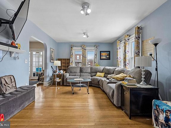 5th image of 1114 Faunce St