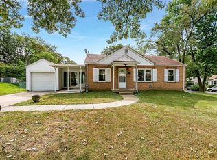 10368 Saint Joan Ln, Saint Ann, MO 63074