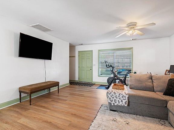 5th image of 533 Travelers Blvd