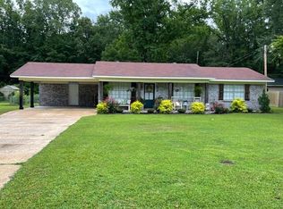 214 Oakdale Dr, Amory, MS 38821