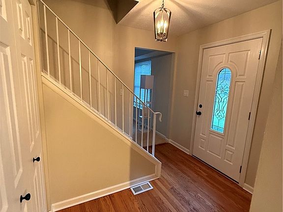 2nd image of 8552 Usher Rd