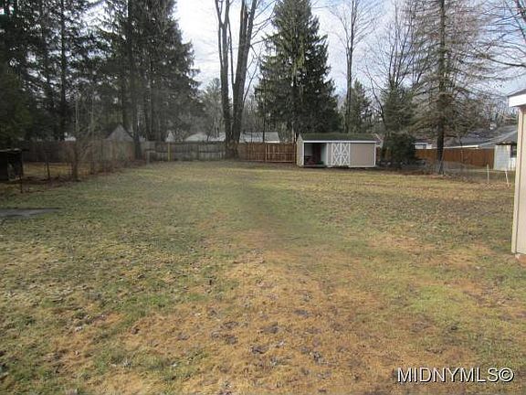 3rd image of 29 Balsam Cres