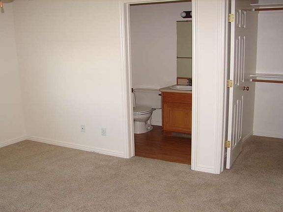 3rd image of 898 S Abigail Ct