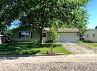 14 Pawnee St, Watertown, WI 53094