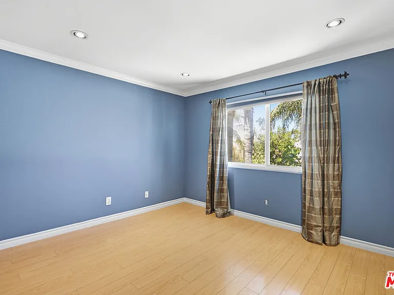 8739 McLennan Ave — Photo 32
