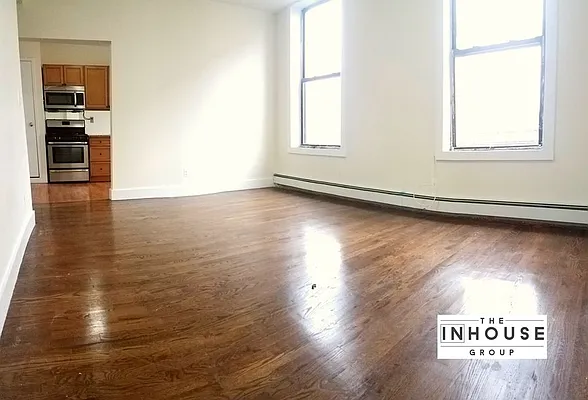 Rented by The InHouse Group | media 2