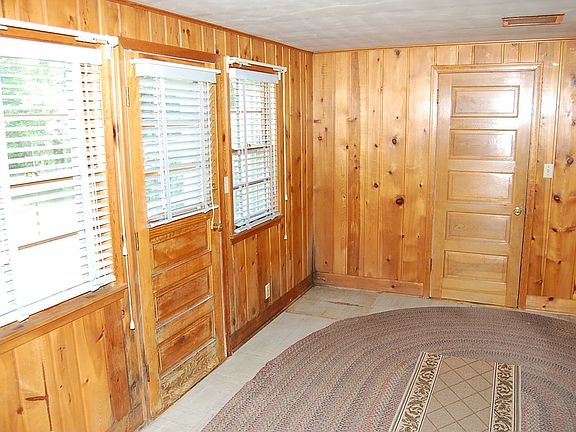 5th image of 2187 Floral Dr
