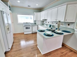 37 Lavern St, Sayreville, NJ 08872