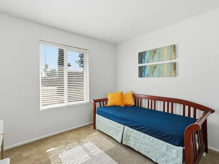 11610 N 41st Dr — Photo 32