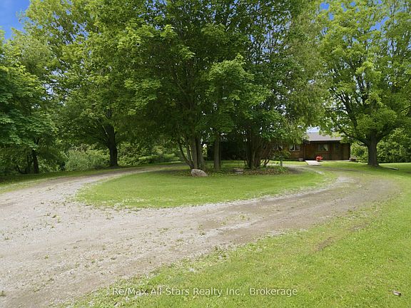 3rd image of 18050 Nesbitt Line