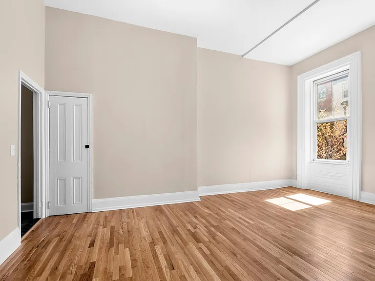 2025 Pine St #1F — Photo 8
