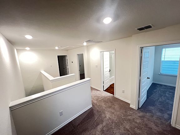 4th image of 10643 W Military Dr Unit 27