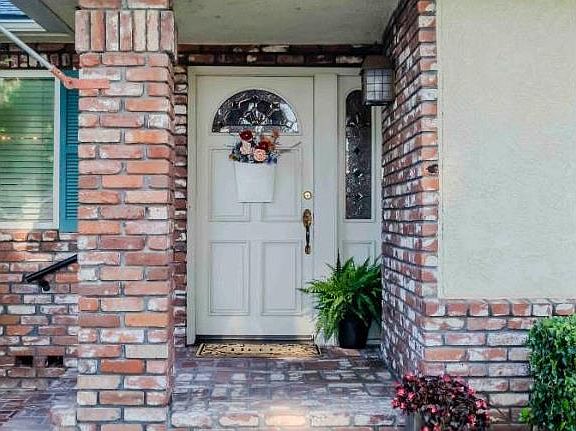 5th image of 6343 N Teilman Ave