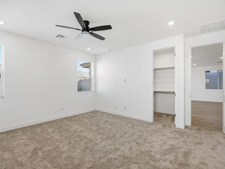 21435 W Meadowbrook Ave — Photo 11