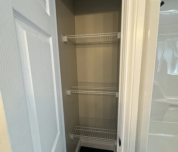1290 Laurendeau Ave — Photo 16