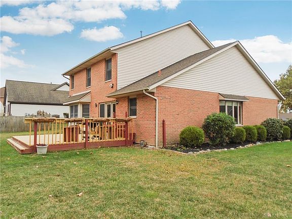 5th image of 131 Hunterfield Dr