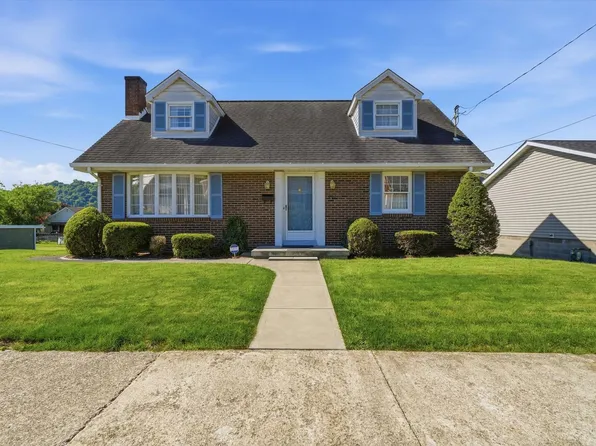 526 Lincoln Ave, Springdale, PA 15144