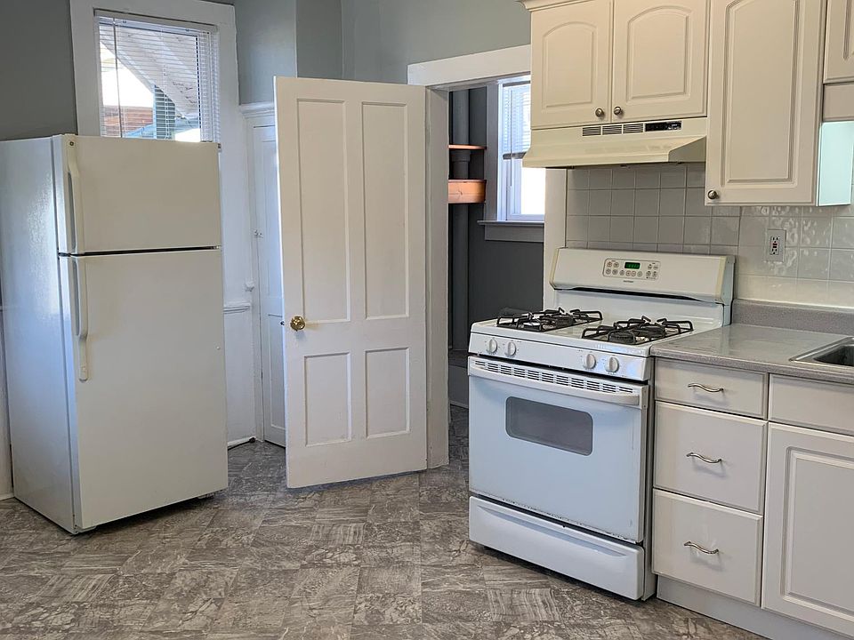 Kitchen, showing door to laundry room