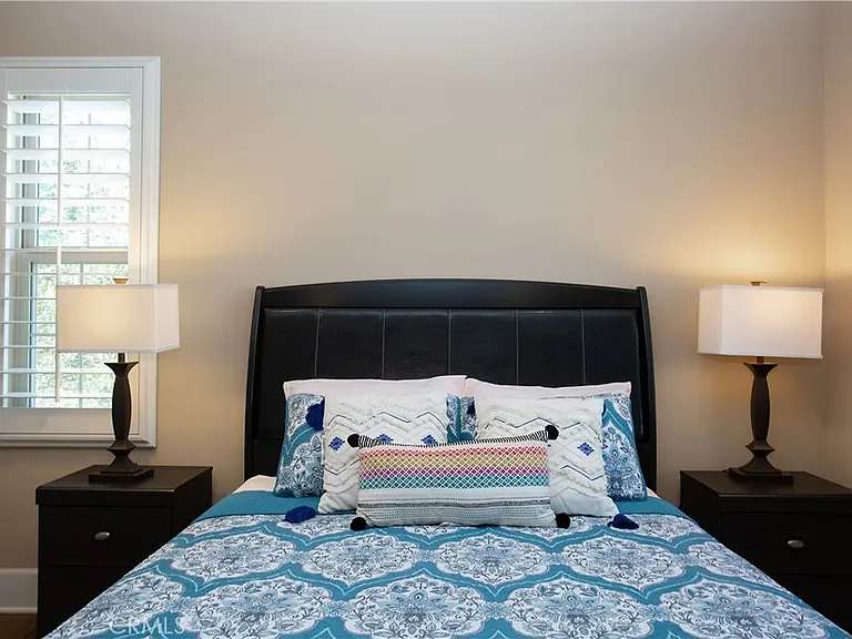 4731 Oceanridge Dr — Photo 14