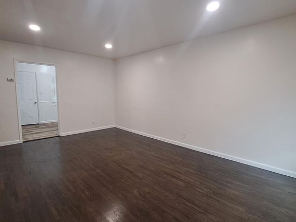 4th image of 933 N Inglewood Ave #2