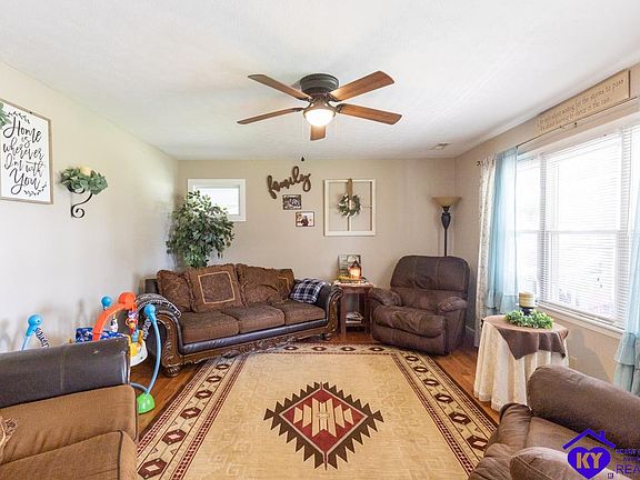2nd image of 64 Sunrise Cir