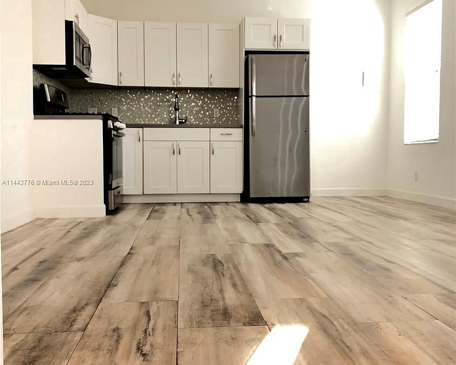 1st image of 1618 Michigan Ave APT 28