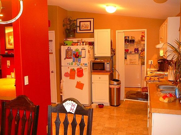 3rd image of 4000 Longview St NE Unit 88