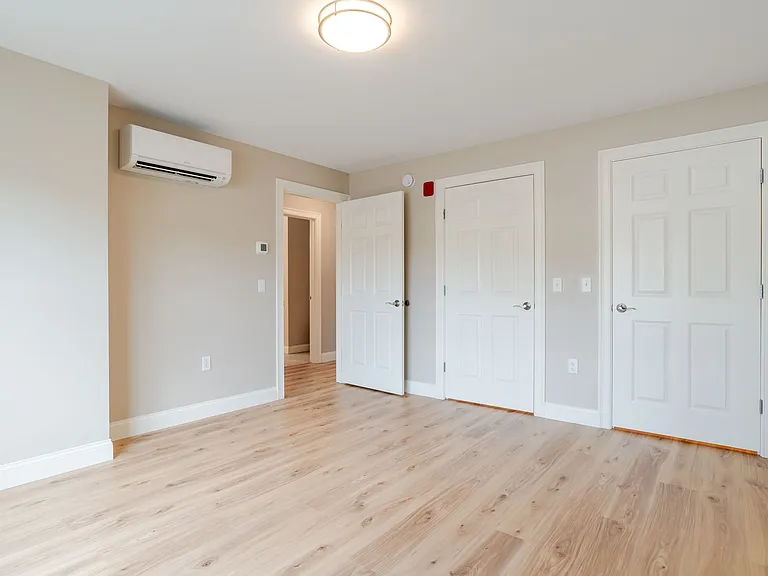 14 Country Club Rd #4 — Photo 10