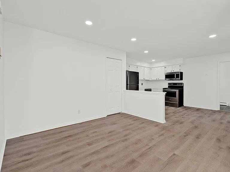 38618 Meadowdale St #7 — Photo 6