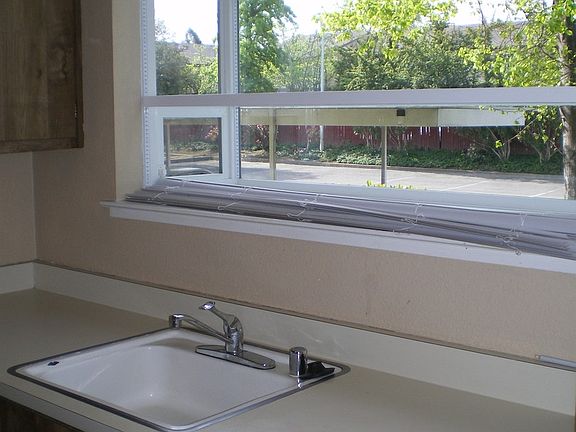 5th image of 4344 Greenholme Dr APT 19