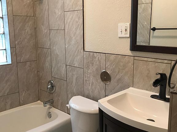 5th image of 7020 Vernon Ave